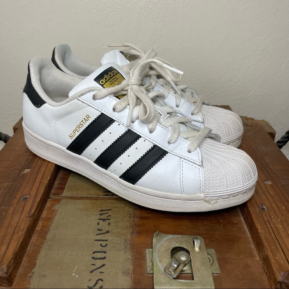 Adidas Superstar